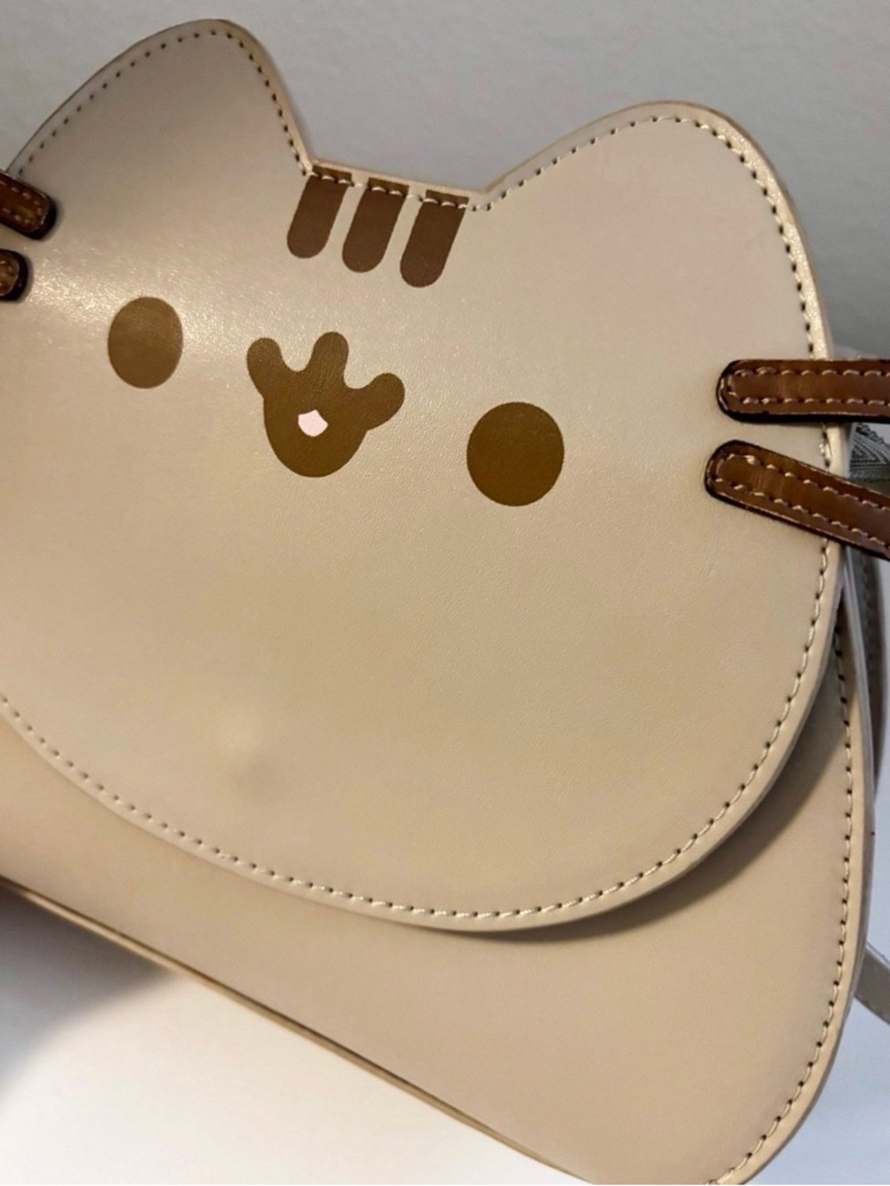 Pusheen the Cat Face Crossbody Shoulder Flap Faux Leather Handbag Purse - Picture 7 of 8